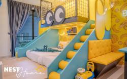 【HOT!】Minion Slide Playroom | Projector | 7 Pax