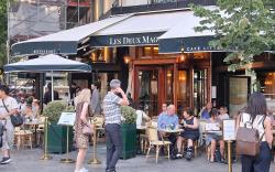 center,5 minute Eiffel and Louvre meusm,nice apart