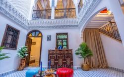 Riad la perle bleue 
