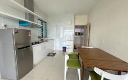 Mount Austin golf view 2room