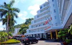 Hung Long Heritage Cat Ba Hotel