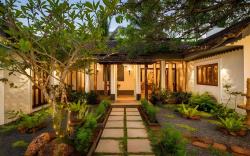 Fable by RÊVE/stdalone pvt pool hot tub & caretake