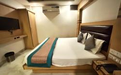 Hotel Vintage-5 Min walk from New Delhi Rly Stn