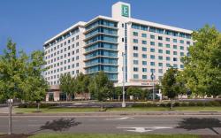 Embassy Suites by Hilton Hampton Conv. Center