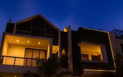 Luxe 4bhk Villa w/Pool, Steam Bath, Jacuzzi & WiFi