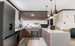 TruVela Stays - 2 Bedroom Unit Apartments