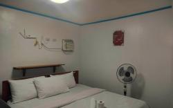 Min.walk-shore;hot/c shower;privatekitchen;terrace