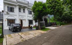 Villa sentul City sewa harian kolam renang roftop