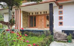 Villa Restu 5 – Cozy 2BR Mountain View in Puncak