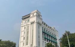 Toeti Roosseno Plaza