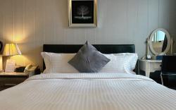 Ifinn Hotel