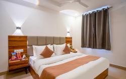 Hotel Travana Stay at Pitampura