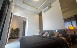 Kamar di Velare Villa Dharmahusada Galaxy Mall