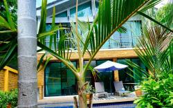 4 Pool Villas