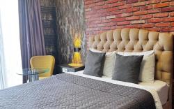 Light-Filled Studio for a Peaceful Maltepe Stay