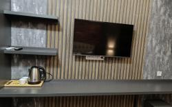 Minimalist Chic with Maximum Comfort