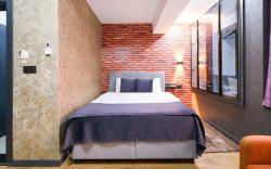 Sleek & Sunny Studio in Maltepe