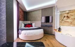 A Love Circle with Jacuzzi Magic