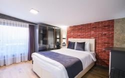 An Urban Oasis with Warm Bubbles