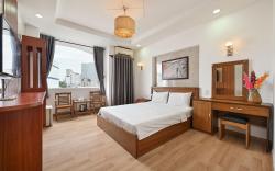 Anh Kim Hotel - Near Bui Vien Walking Street