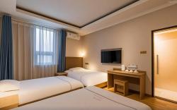 Qiqiaowu Hotel (South Railway Station and Daxing Airport Connection Caoqiao Metro Station Branch)