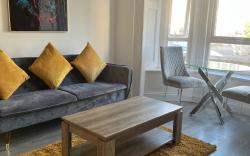 Newly Refurbished 1 Bedroom Flat