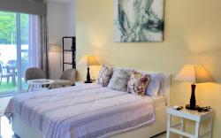 Olivias Place Family room