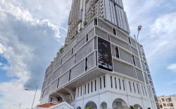 DeluxeSuites with Washer&Dryer | Sea+Heritage View