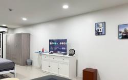 City View | 4 Guests | Great Value near BTS & Bars