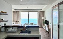 Ocean View Studio APT (10 FL)