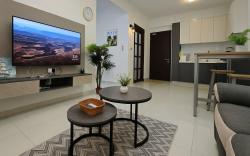 Danga Bay Relaxing Tropical Stay 2BR 4Pax Balcony