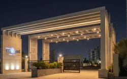 Red Flag Opéra Loft | Near Pallasio Mall & Ekana