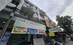 Sukhum Huai Khwang Guest House