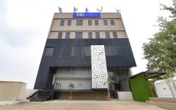 FabHotel Ajanta - Indus land hospital , landscape park & morden school , D- mart