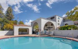 Dry Creek Inn MOD Collection by Sonesta