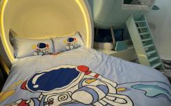Totoo Homestay SPACESHIp/Kids Friendly/2 bedroom/