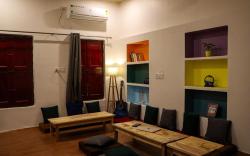 Mosaic Hostel Varanasi
