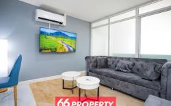 Amazing Apartment Workdesk w/Screen BigTV • Nimman