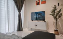 10 mins to Angsana Mall-City View-3 Bed Room-B022