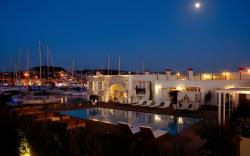 Çeşme Marina Konukevi