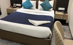 FabHotel Cosmos Green