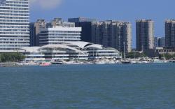 南屿轻奢影院酒店 近厦门高崎国际机场和地铁站 近五缘湾景区 近湾悦城商圈