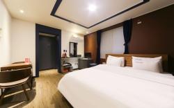 Geoje Gohyeon Hotel Blue