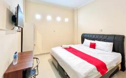 RedDoorz @ Golden Gateway Medan