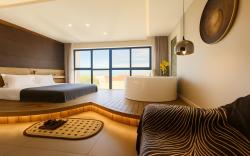 Nook Select · 68sqm Studio · 1km to Hongya Cave