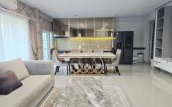 Elegant Home near MRT Central WestGate / WestVille