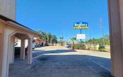 Regency Inn & Suites By Capital O Houston IAH Airport