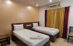 Hotel Sri Krishna Veg and Residency Murugeshpalya