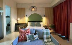 Studio 9K One Palm Tree Villas Near NAIA Newport