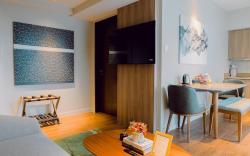 One Bedroom Suite with Canal view